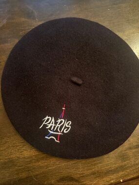 Black Wool Beret with Embroidered 'PARIS' and Eiffel Motif